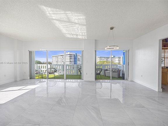 5th image of 4001 Hillcrest Dr APT 601