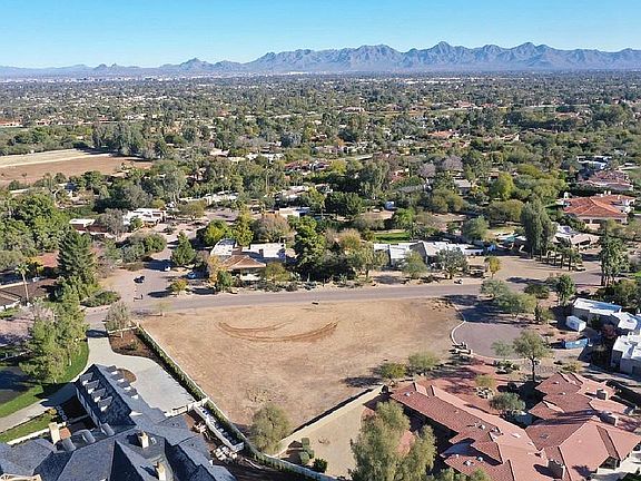 5th image of 5735 E Caballo Dr