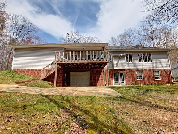 5th image of 426 Hazelnut Dr