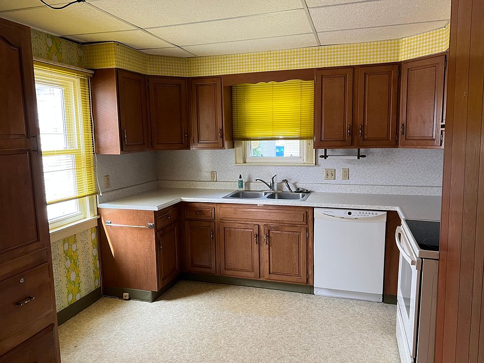 1st image of 1401 1/2 W 5th St #1/2