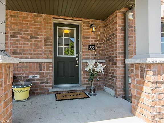 3rd image of 386 Linden Dr
