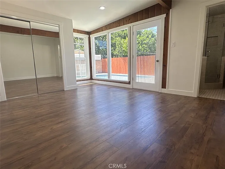 7245 Wish Ave — Photo 11
