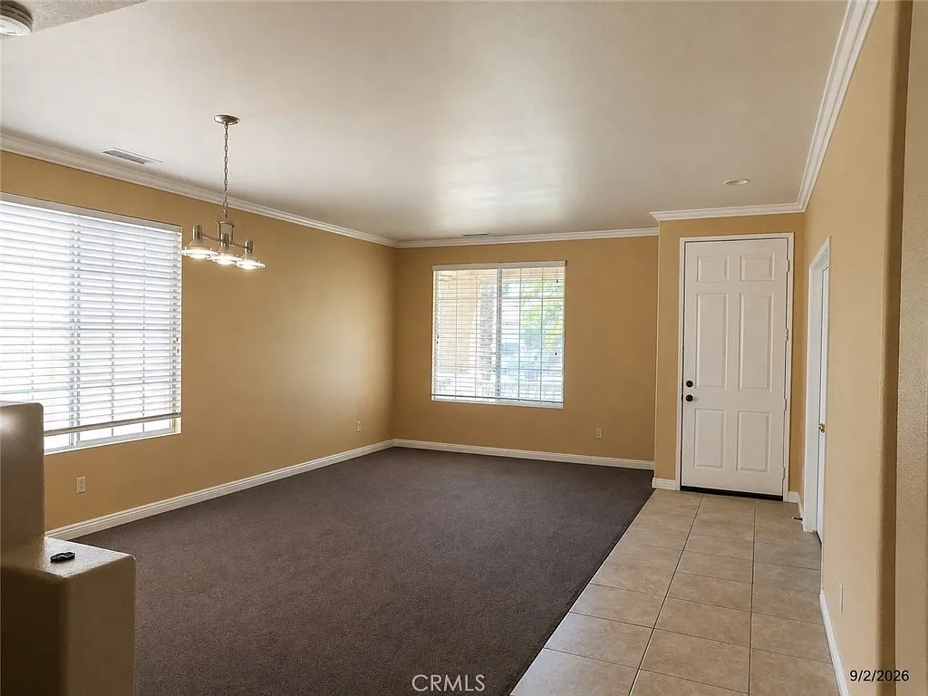 4 bed, 2053 sqft, $2,900 — Photo 3