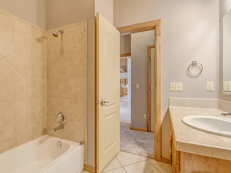 17108 Prestwick Cir — Photo 20