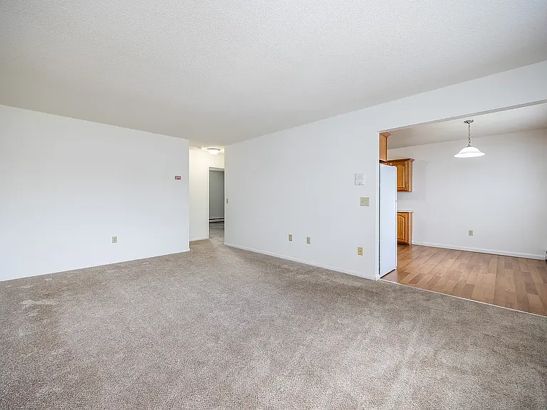 Clintwood Apartments — Photo 13