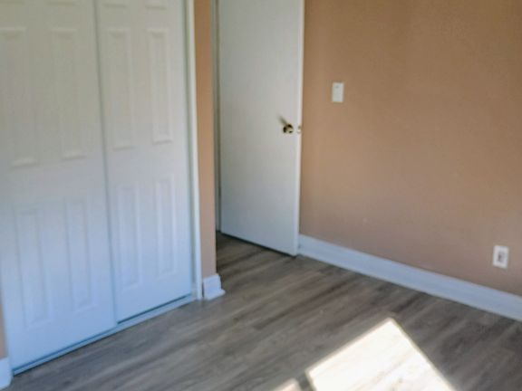 5th image of 1234 Sharon St