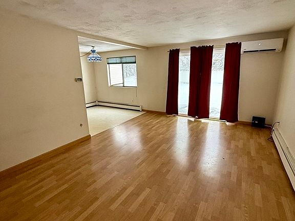 3rd image of 29 Decarolis Dr #29