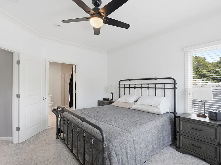 1358 S Carolina Ave SE — Photo 16
