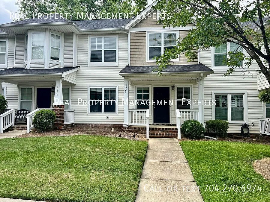 Beautiful 2BR/2BA townhouse in Charlotte! — Photo 1