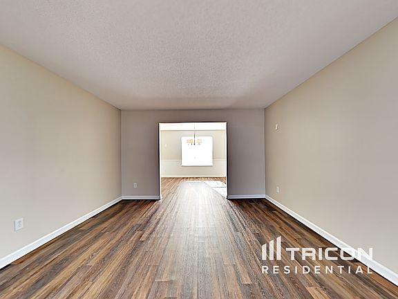 4th image of 3075 Highland Hill Pkwy
