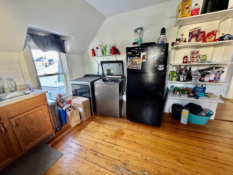 8 Trafford St #2 — Photo 13