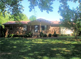 1077 Liberty Rd, Winchester, TN 37398