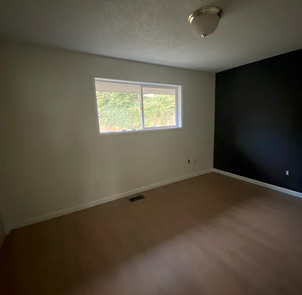 6221 NE 11th Ave — Photo 3