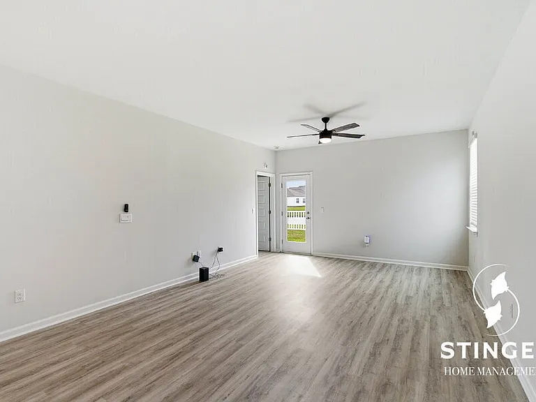 548 Hideaway St — Photo 19