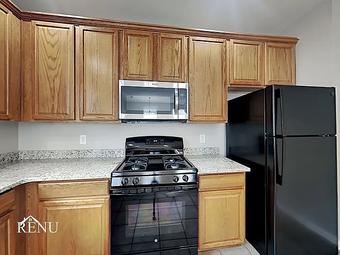 3 bed, 2.5 bath, 1659 sqft, $1,895 — Photo 2