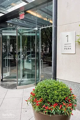 Rented by Sotheby's International Realty | media 30
