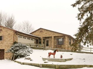 13616 Derby Grange Rd, Dubuque, IA 52002