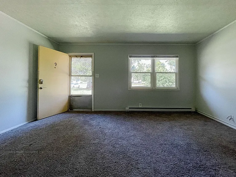 2310 N Oakwood Ave #9 — Photo 7
