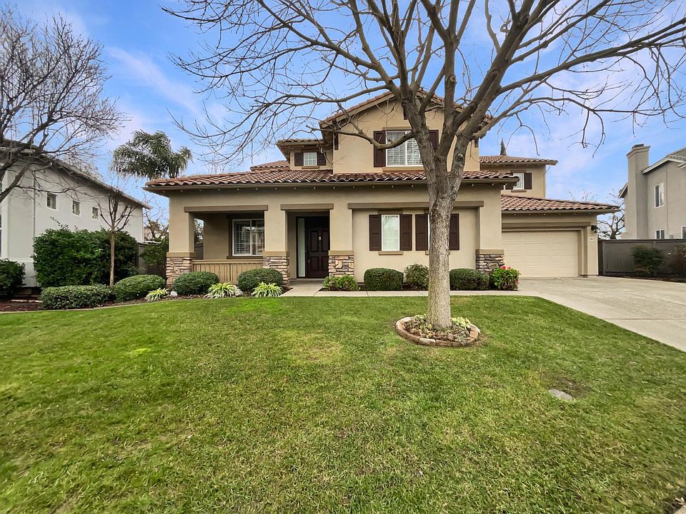 1st image of 9673 Country Falls Ln