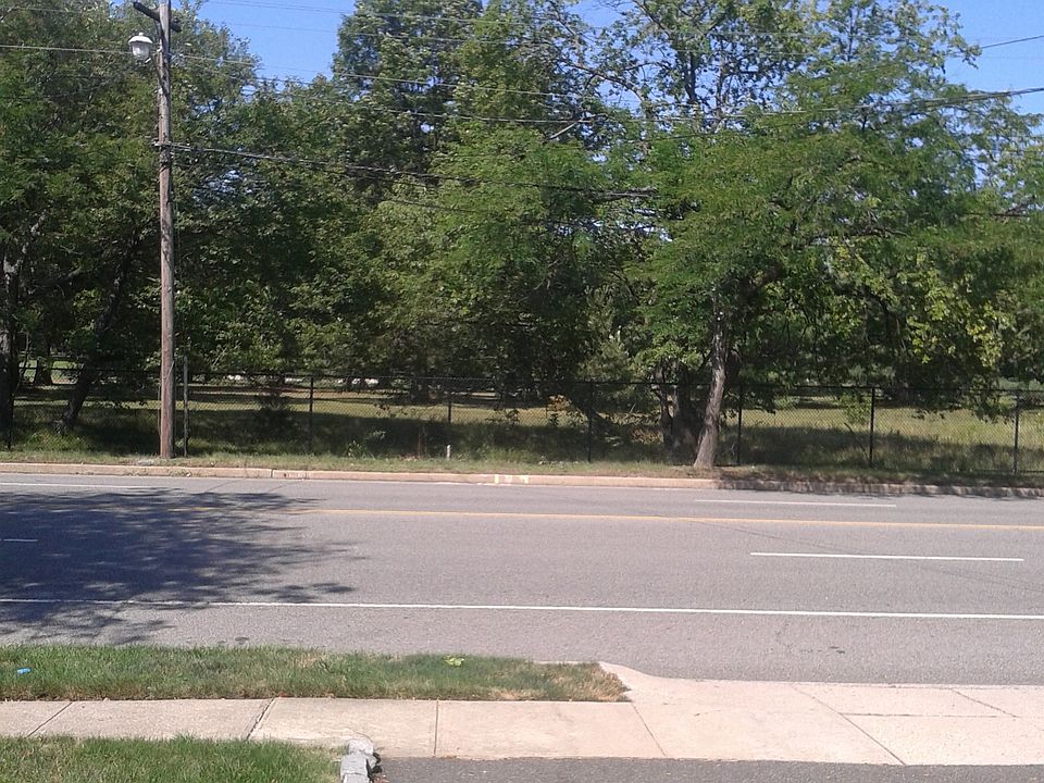 1st image of 888 Salisbury Park Dr