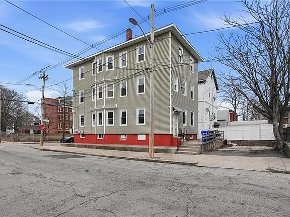 3rd image of 38 Mitchell St
