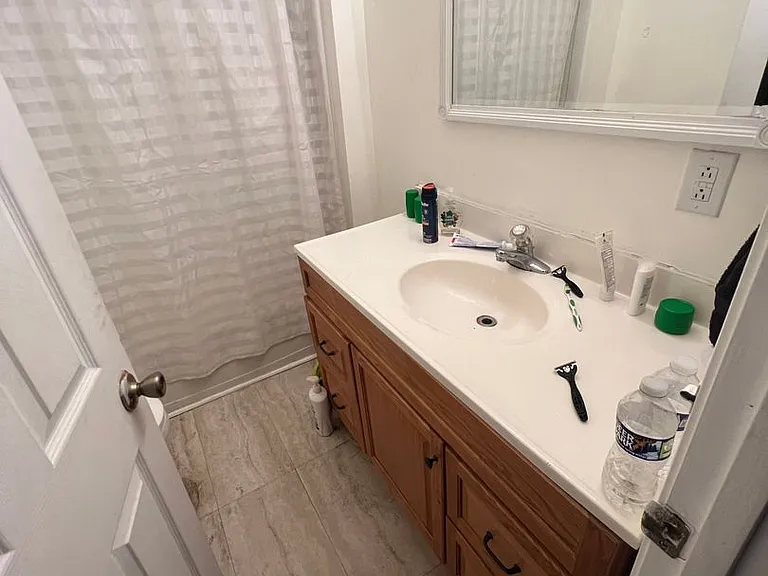 1235 W Cary St — Photo 13