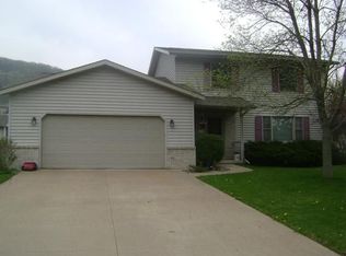 332 Beacon Valley Rd, La Crescent, MN 55947