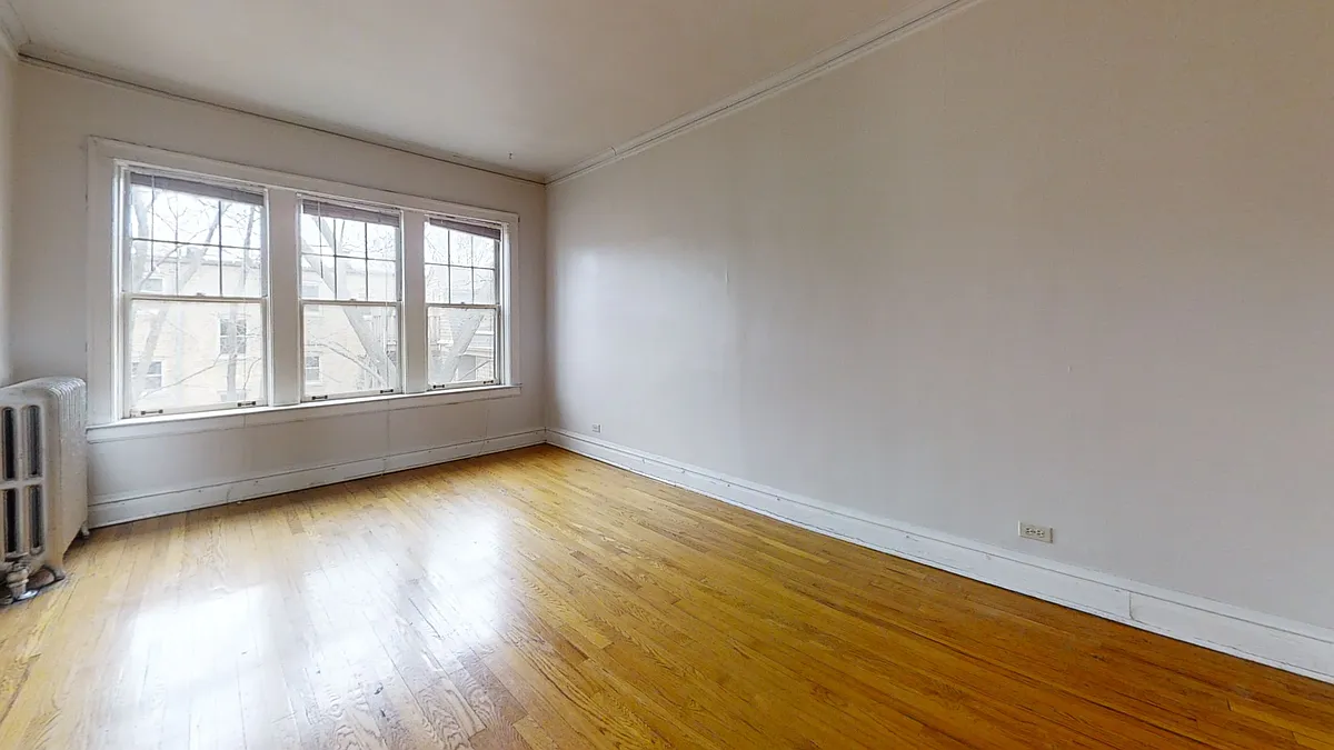 Photo 2 of 15 - 822 Reba Pl #2N - Evanston, IL Building Photo - 822 Reba Pl #2N