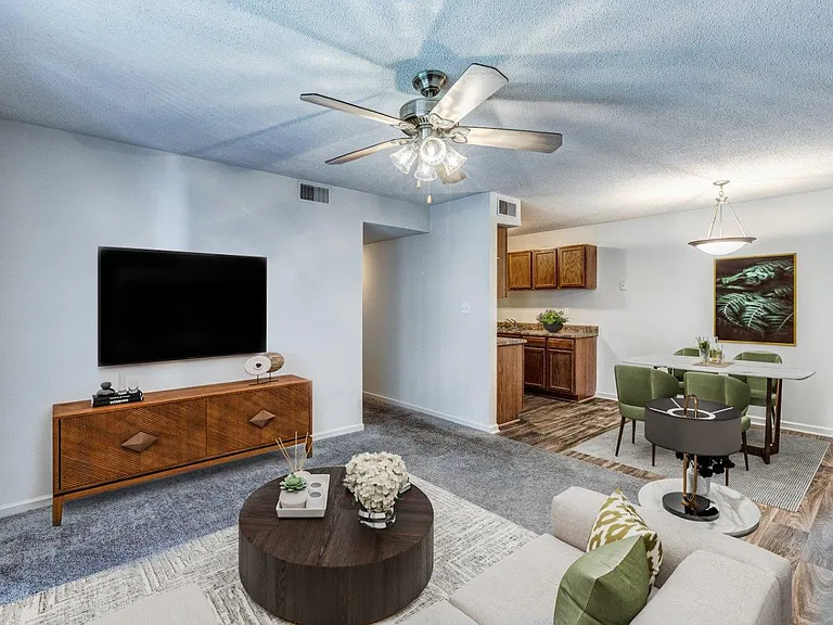 Forestbrook Apartments and Townhomes — Photo 4