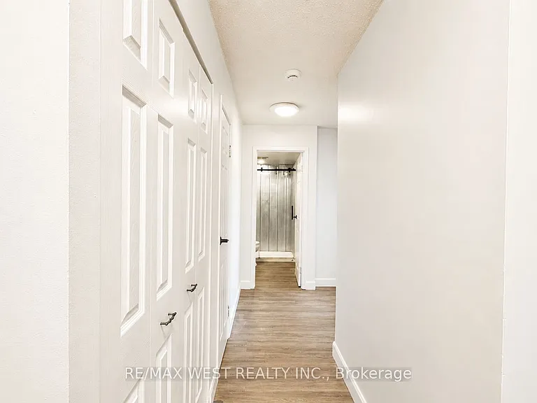 23 Main St #406 — Photo 7