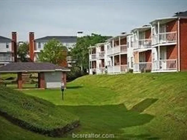 4441 Old College Rd, Bryan, TX