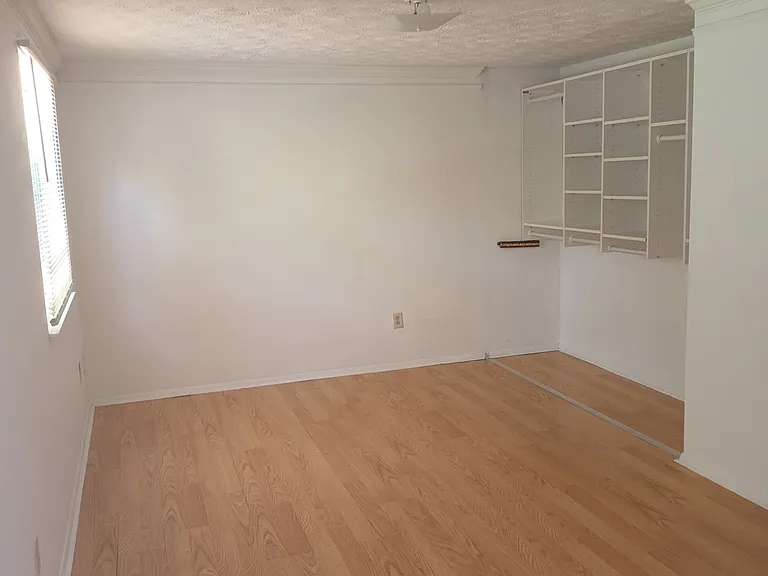 8805 Long Beach Cir — Photo 5