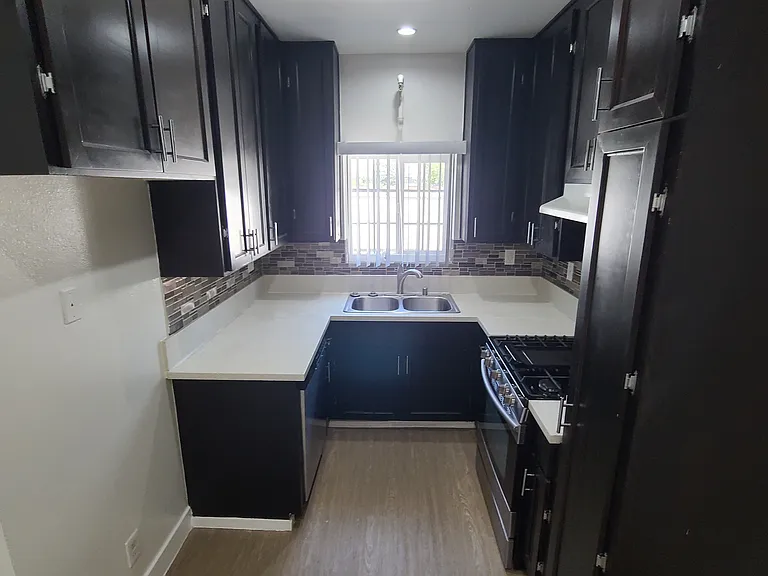 526 N Oxford Ave #5 — Photo 7