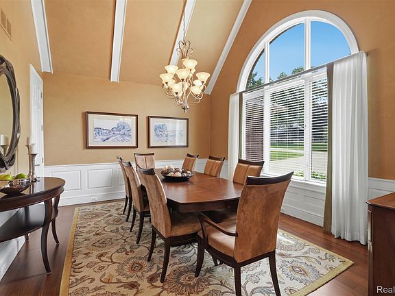 5th image of 5110 Kitson Ln