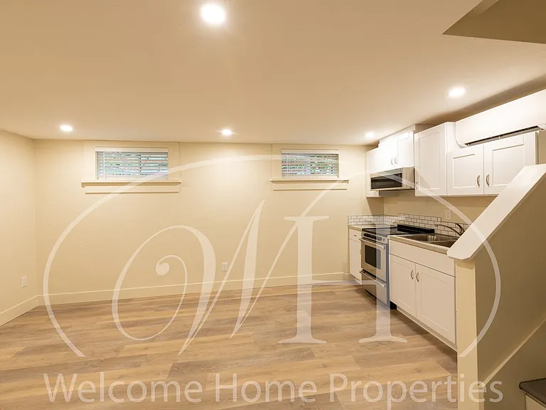 916 Penrose Ave — Photo 10