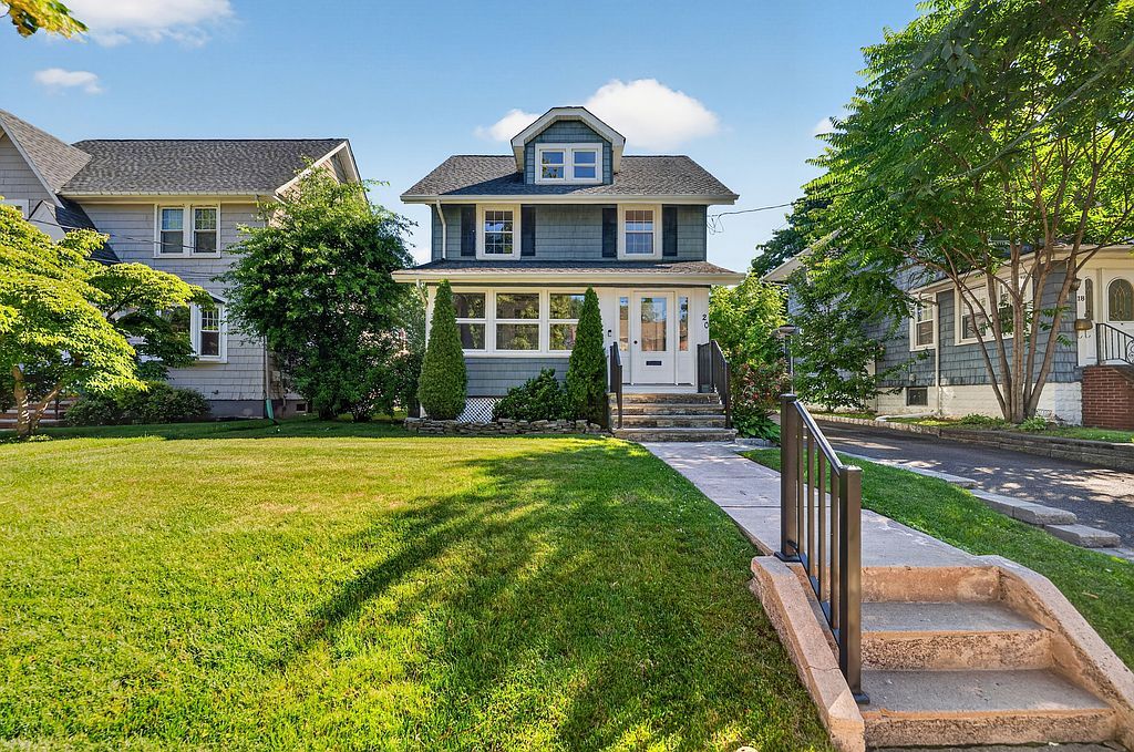 20 W Van Ness Ave - Property Image