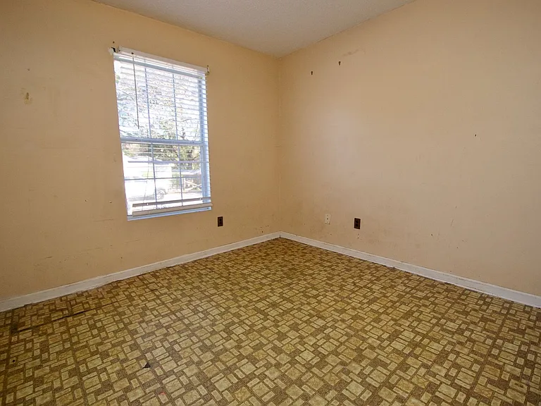 1115 Watwood Ave — Photo 9