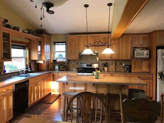 Updated large Kitchen