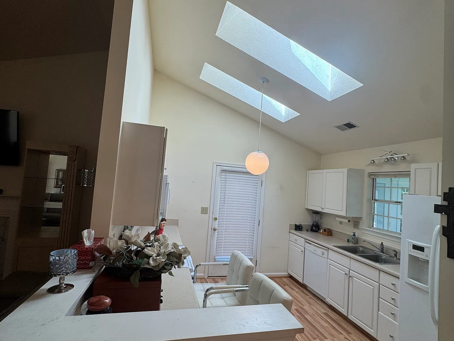 3177 Saddlebrook Ln — Photo 4