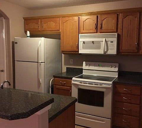2nd image of 1228 Rosewood St