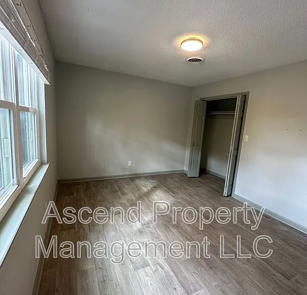 1801 Bailey Ave #B — Photo 5