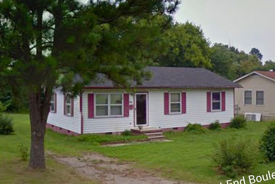 1st image of 426 W End Blvd