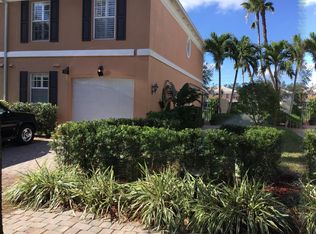 5393 Cove Cir, Naples, FL 34119