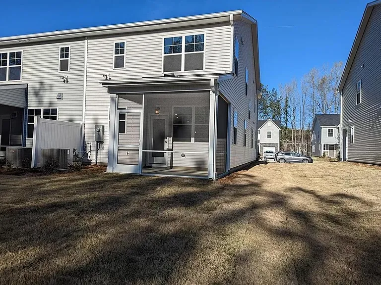 512 Hazy Hills Ln — Photo 3