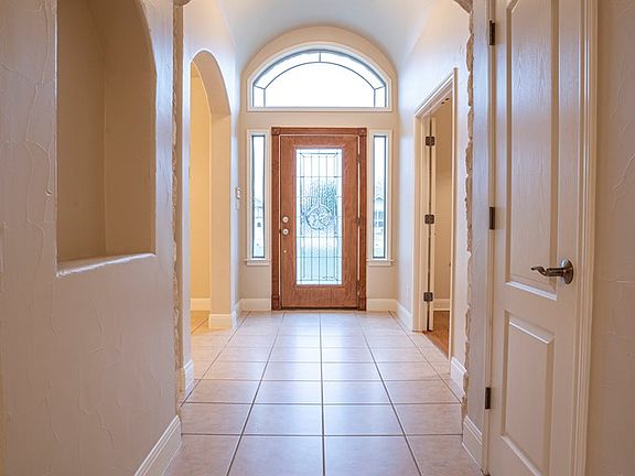 3rd image of 3116 Mulligan Way