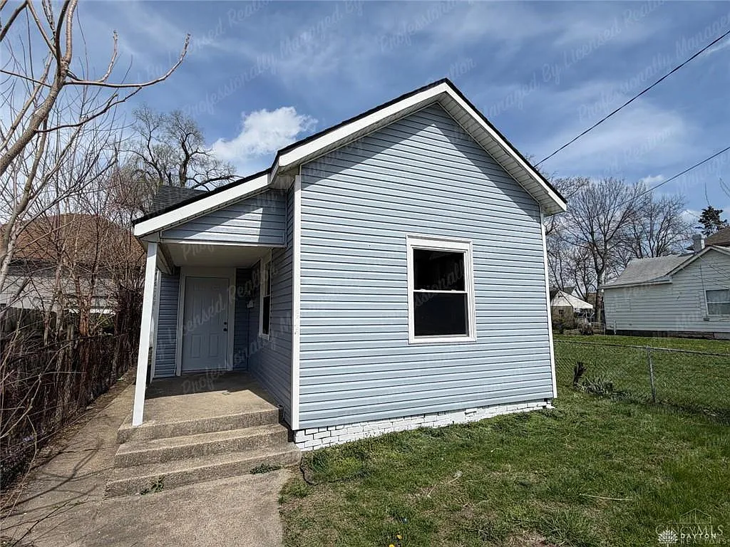 2 bed, 1.0 bath, 800 sqft, $1,200 — Photo 1