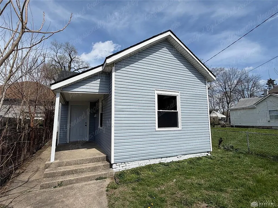 1803 North Ave