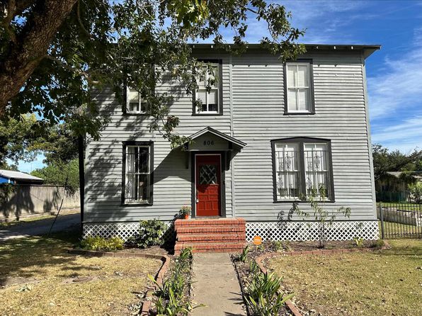 806 4th St, Orange, TX 77630