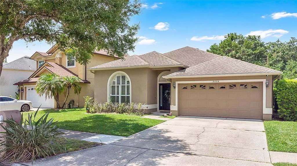 4 bed, 2.5 bath, 2014 sqft, $2,800 — Photo 2