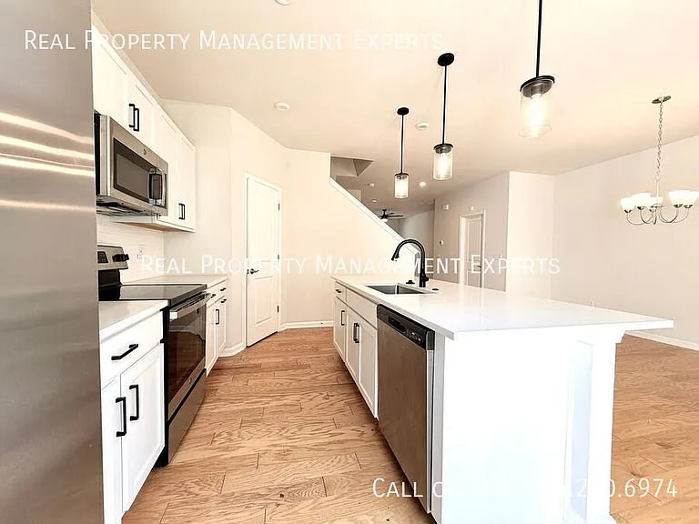 6016 Caprera Way — Photo 4